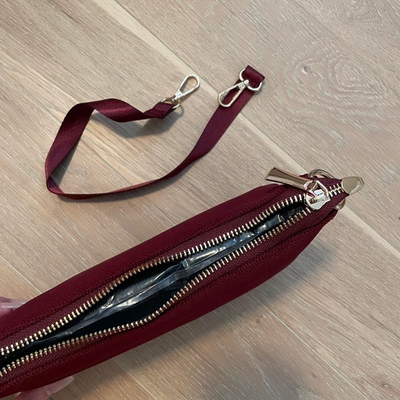 Red Purse - Picture 2 of 2